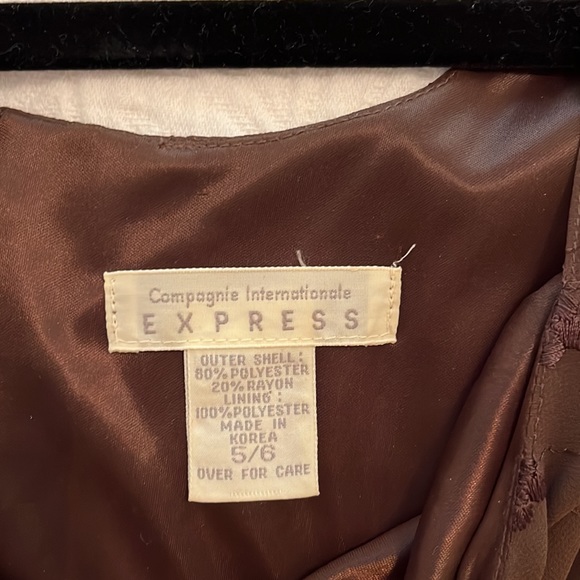 Vintage Express embroidered dress - Picture 5 of 5